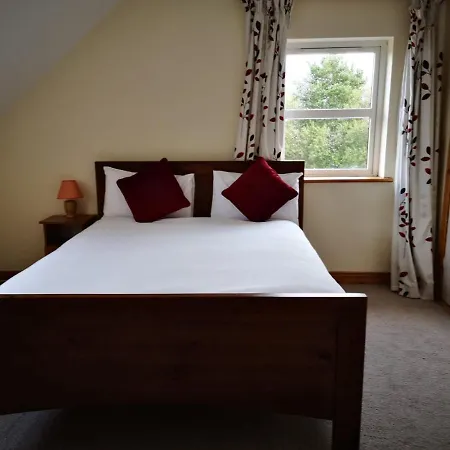 Holiday home Modern Six Bedroom House