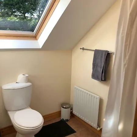 Modern Six Bedroom House *