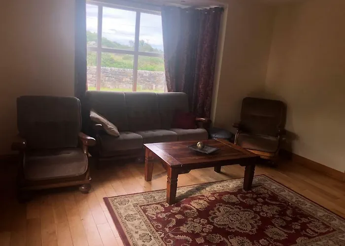 Casa de Férias Modern Six Bedroom House *