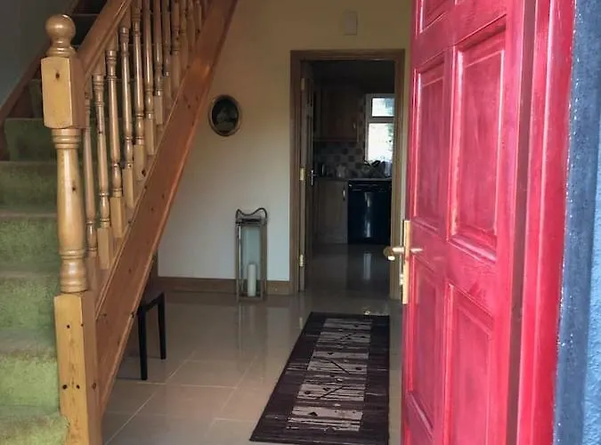 Modern Six Bedroom House Westport