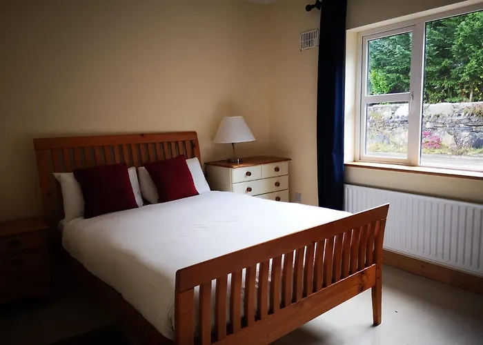 Modern Six Bedroom House Casa de Férias Westport