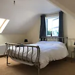 Modern Six Bedroom House Prázdninový dům